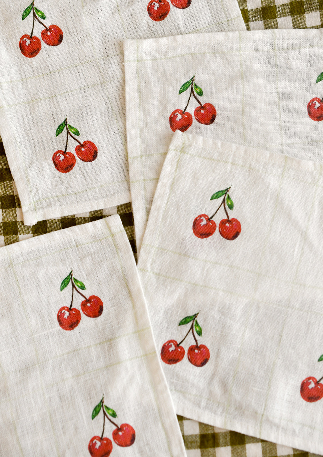 Cottage Berries Cocktail Napkin Set